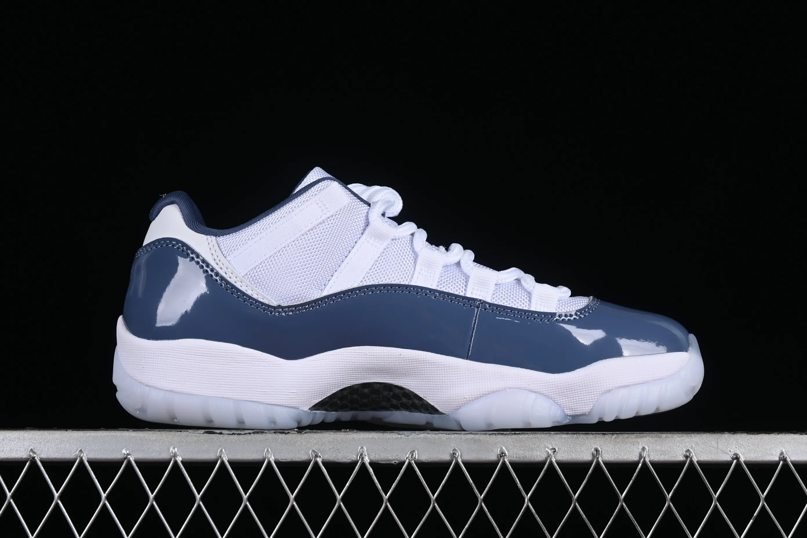 All categories Air Jordan Jordan series basketball shoes Air Jordan 11 F version Air Jordan 11 Low "Diffused Blue" AJ11 Joe 11 navy blue genuine carbon FV5104-104